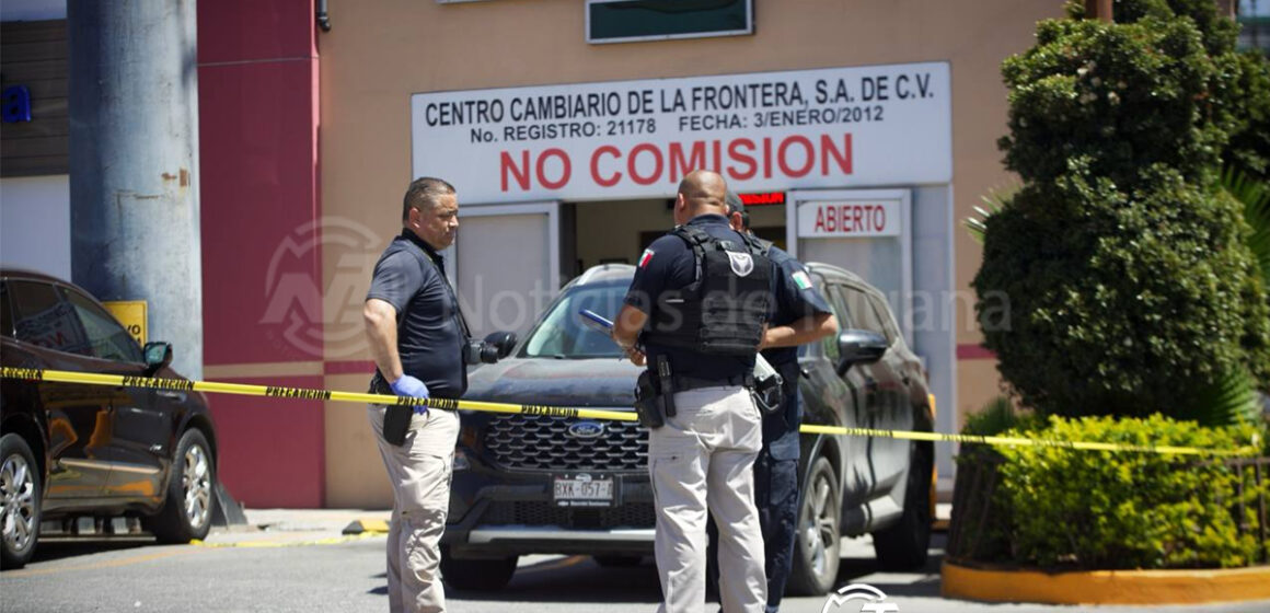 Delincuentes asaltan a mano armada a ciudadano tras salir de casa de cambio