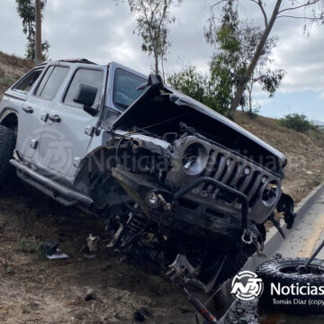 Joven huye tras provocar accidente contra vehículo de la CESPT sobre la Vía Rápida Poniente