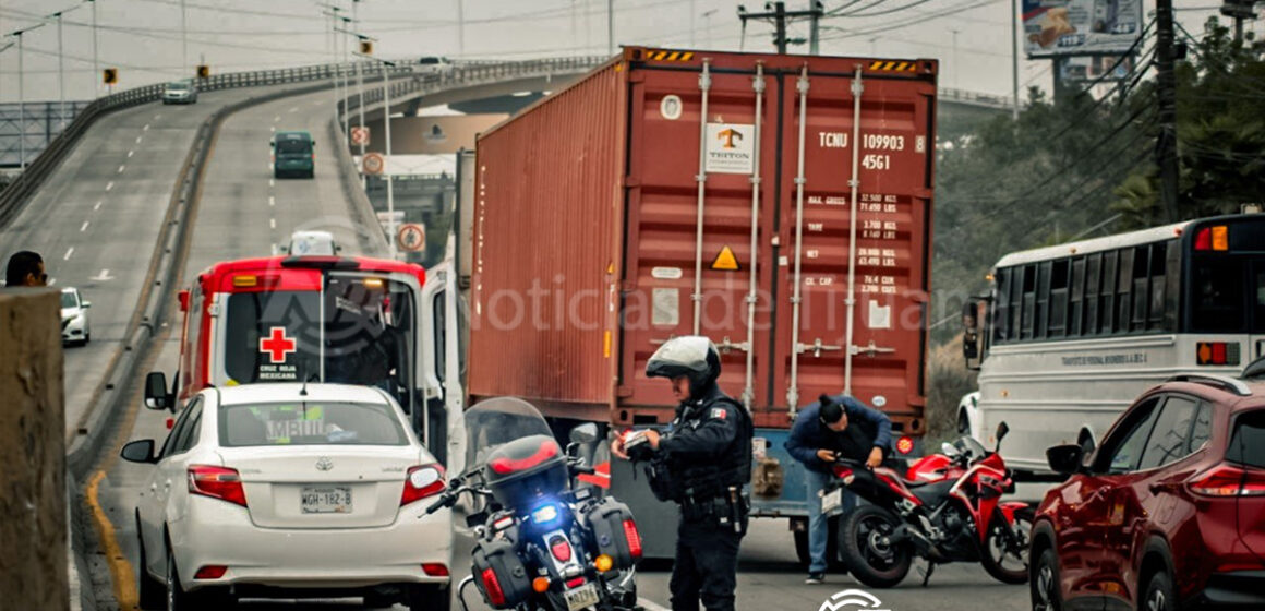 6 Motociclista gravemente herido tras choque en el Nodo Morelos