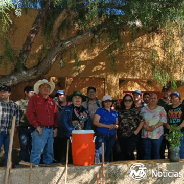 SUMA ESFUERZOS EMPRESA ATLANTIS DURANTE JORNADA DE LIMPIEZA EN PARQUE TECAROCA