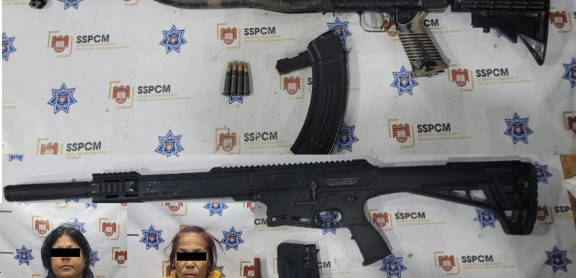Policía Municipal logra detención de dos mujeres en posesión de armas largas