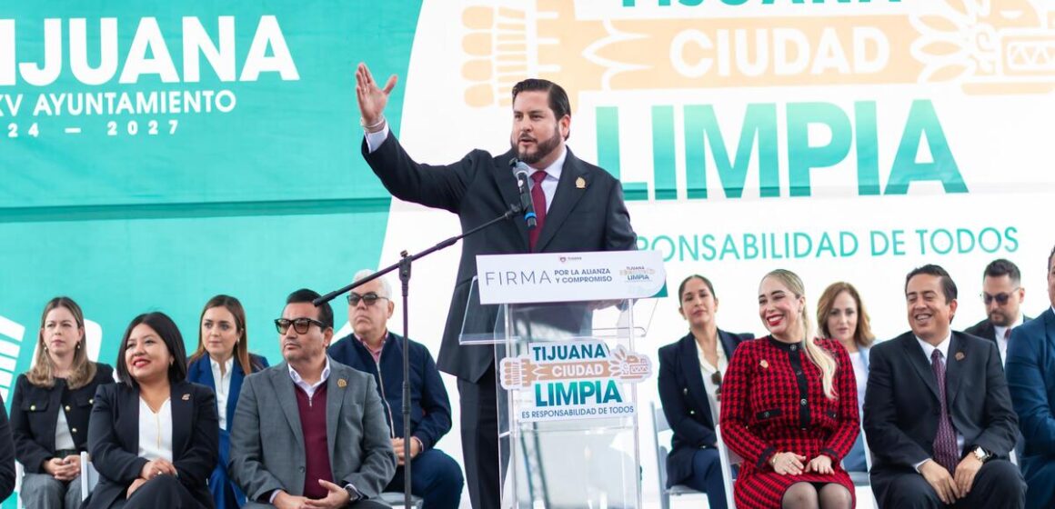 Alcalde de Tijuana firma alianza histórica con sociedad civil por una ciudad limpia