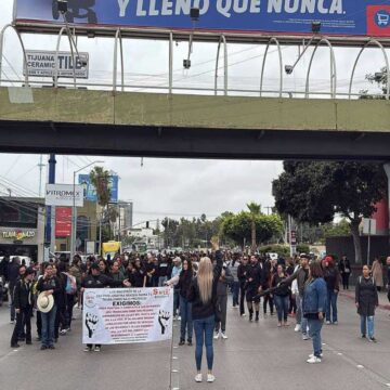 Desmienten levantamiento del paro, la CNTE sigue sin un acuerdo a tres semanas de la huelga nacional