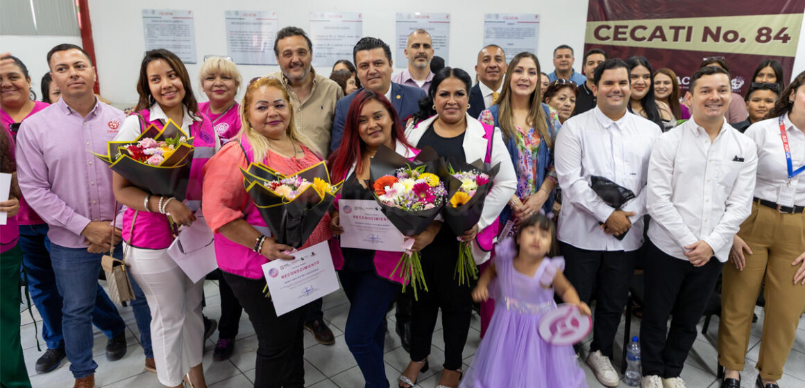 Celebran en Mexicali egreso de sexta generación del programa “Mujeres al volante”