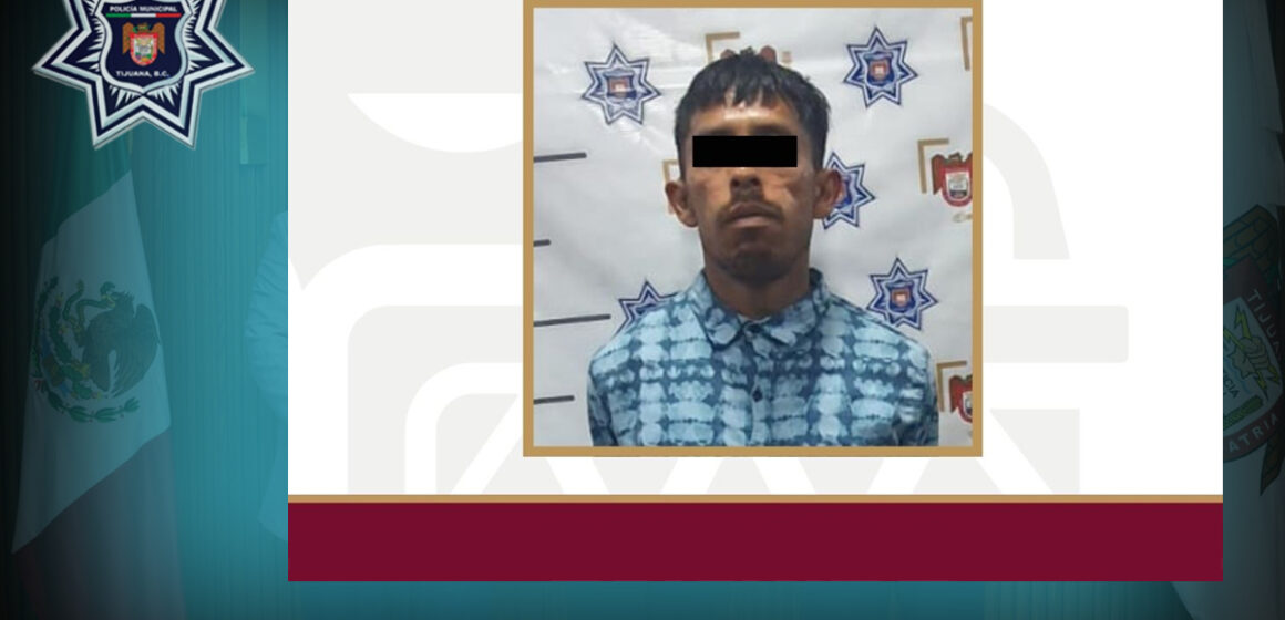 Policía Municipal detiene a hombre por robo con violencia en Zona Centro