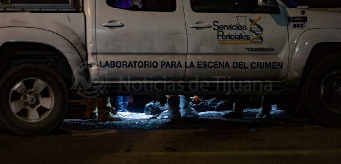 Localizan cuerpo completamente carbonizado en vehículo incendiado