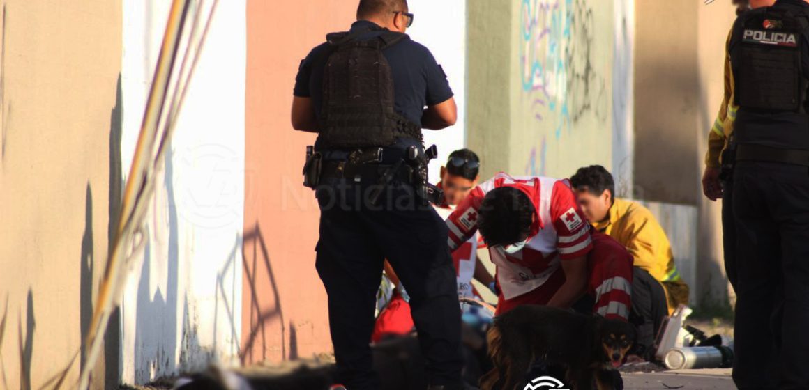 1 Pareja muere tras transitar en sentido contrario y chocar a patrulla de la Policía Municipal