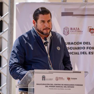 Participa Ismael Burgueño en inauguración de panteón forense