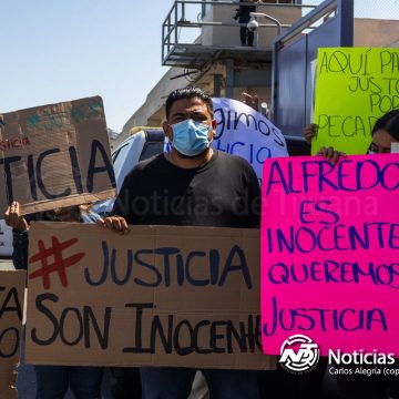 Protestan en juzgados por Brayan y Alfredo, jóvenes acusados de homicidio