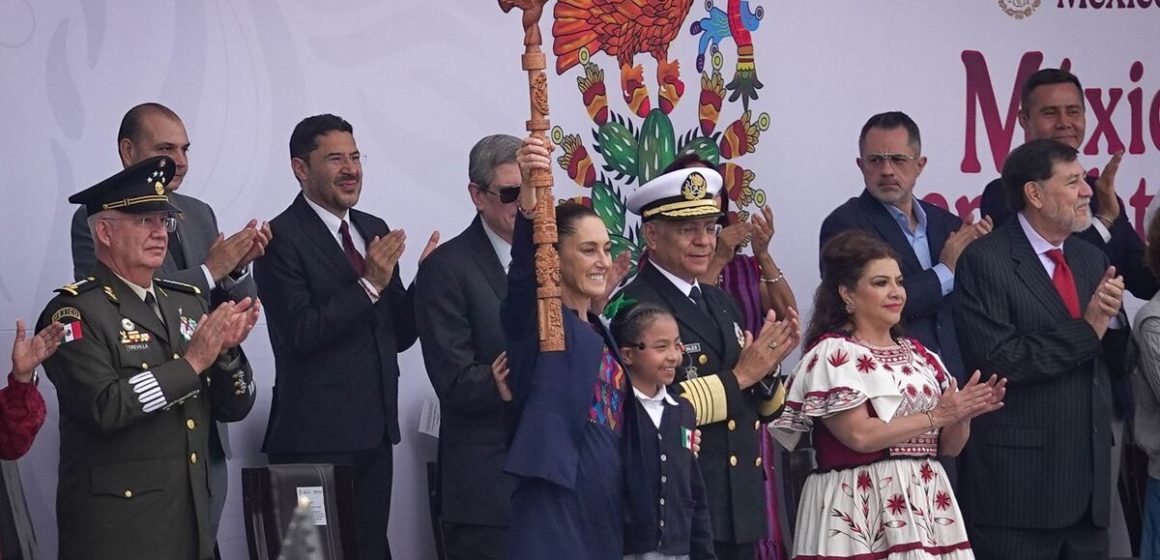 Sheinbaum 700 años Tenochtitlán Sheinbaum conmemora 700 años de Tenochtitlan y reivindica raíces indígenas