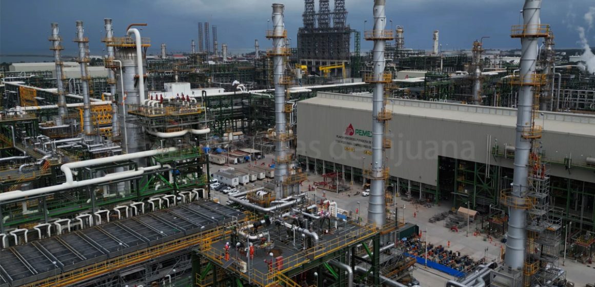 2 Problemas en calidad del petróleo detuvieron operaciones en refinería Olmeca por dos meses: Pemex