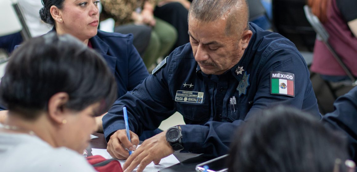 2 Capacita Gobierno Municipal a funcionarios públicos sobre Derechos Humanos y Perspectiva de Género