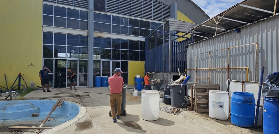 IMDETE da mantenimiento a alberca de UDES