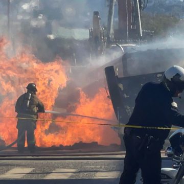 Bomberos atiende fuga de gas con incendio en obras de viaducto elevado 