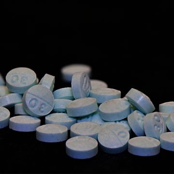 Alerta EEUU sobre distribución de metanfetamina en pastillas fabricadas por cárteles mexicanos