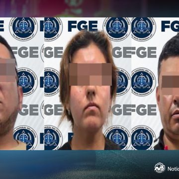 Detienen a tres personas durante cateo por narcomenudeo