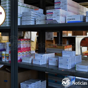 COFEPRIS emitió alerta por venta irregular de jarabe infantil Tempra en vía pública