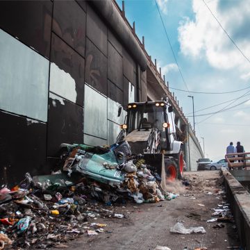 Recolecta Gobierno Municipal 110 toneladas de basura de la Vía Rápida Alamar