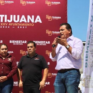 Asiste Arturo Aguirre a jornada de salud con apoyo del gobierno de Marina del Pilar 