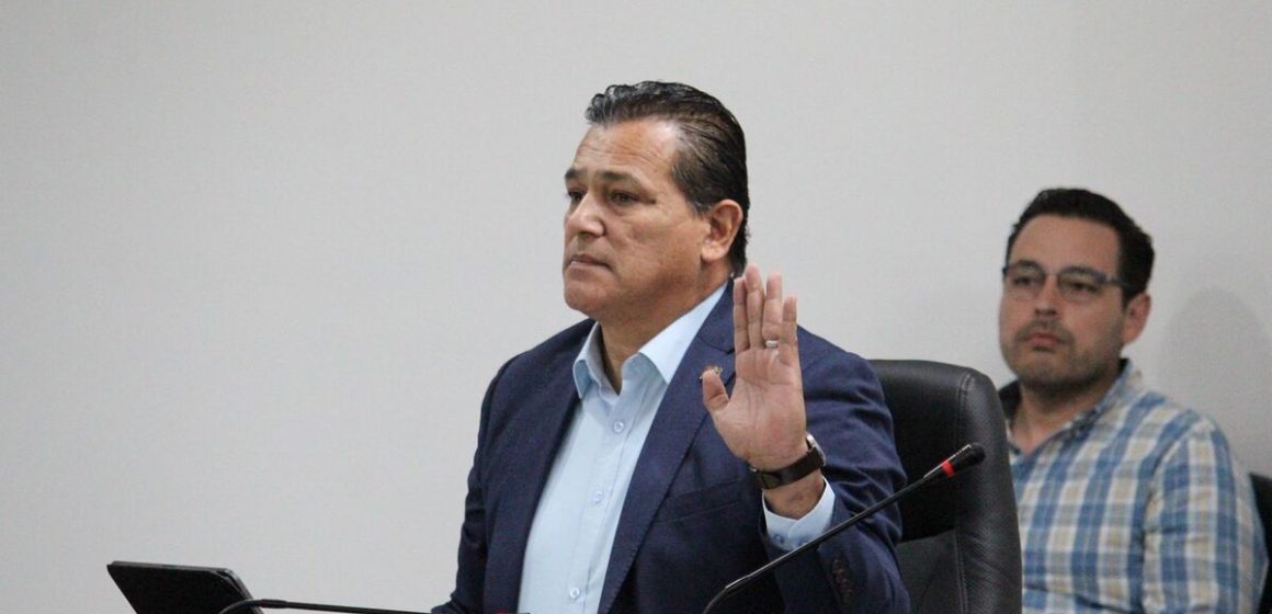 lk Arturo Aguirre impulsa reformas en Cabildo en materia urbana y ambiental