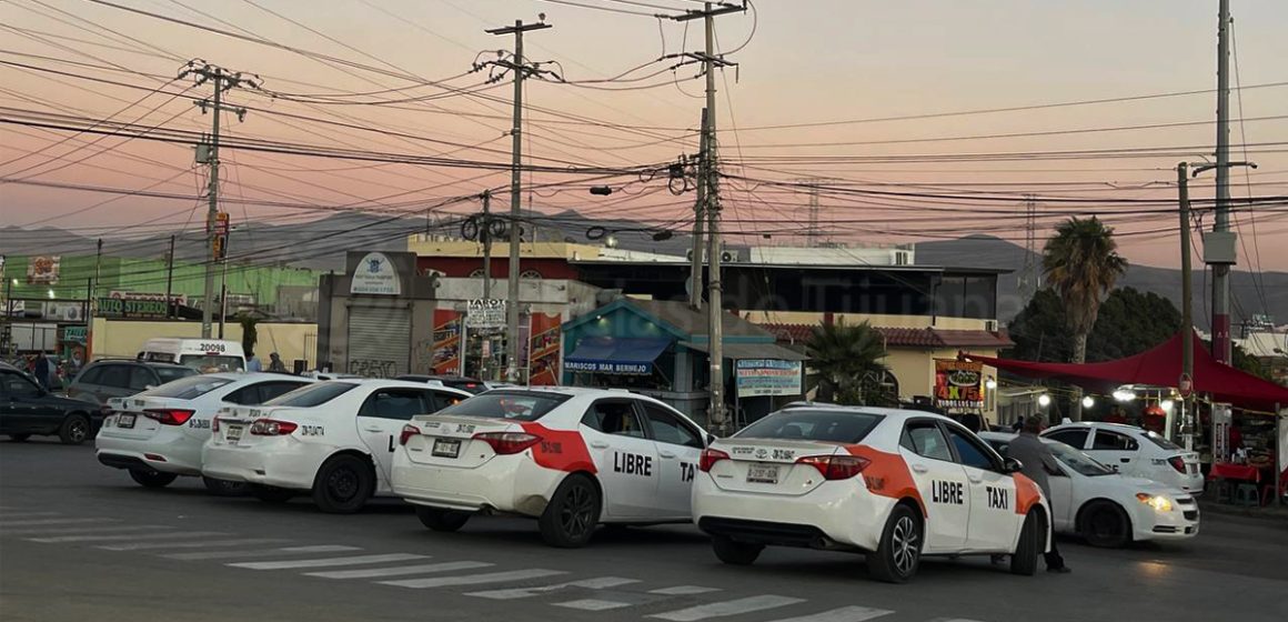 portada IMOS desaloja a taxistas que operaban en una base irregular en gasolinera del Ejido Francisco Villa
