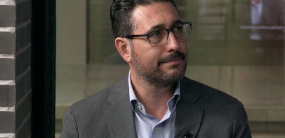 sdf Destitución de Miguel Aguiñiga genera polémica y contraste con elogios de COPARMEX