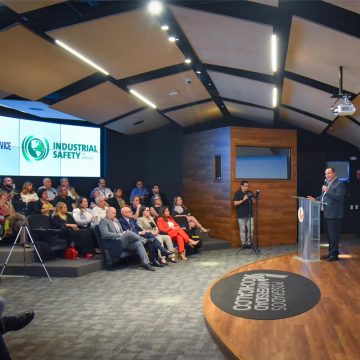 Participa Gobierno Municipal en el Informe Anual del Clúster de Dispositivos Médicos 2025