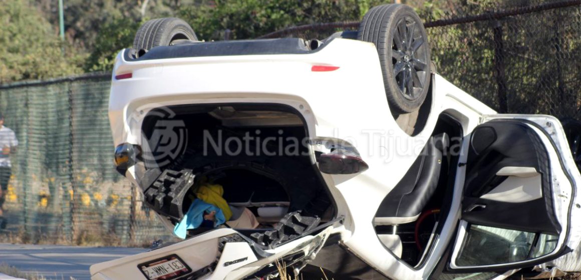 web Volcadura en la Ready Lane de Avenida Alejandro Von