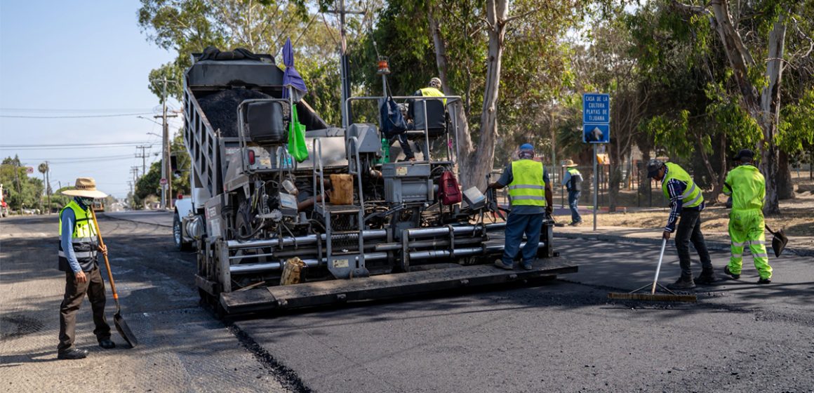 Arranca Gobierno Municipal obra de reencarpetado en Playas de Tijuana