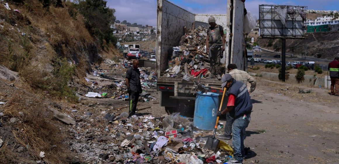 xcvxc Limpian vialidades en colonias de las delegaciones La Mesa, Otay Centenario y Sánchez Taboada