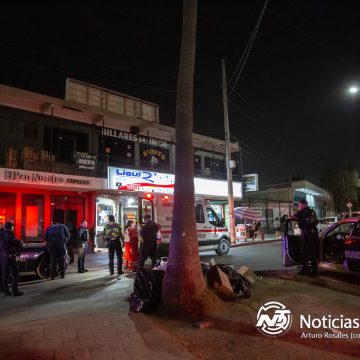 Hombre sufre caída de un segundo piso