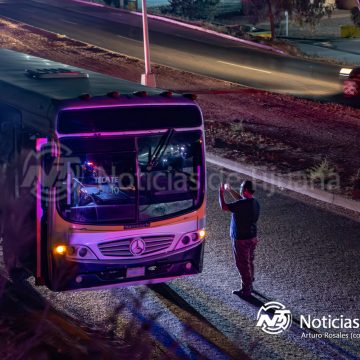Ataque armado contra transporte deja dos heridos en Tijuana