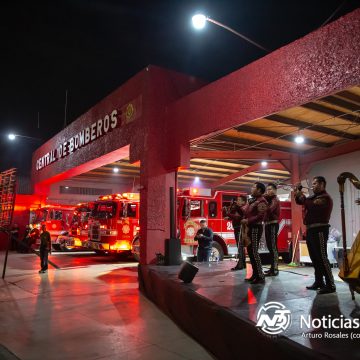 Bomberos de Tijuana conmemoran su día y 103 años de servicio.