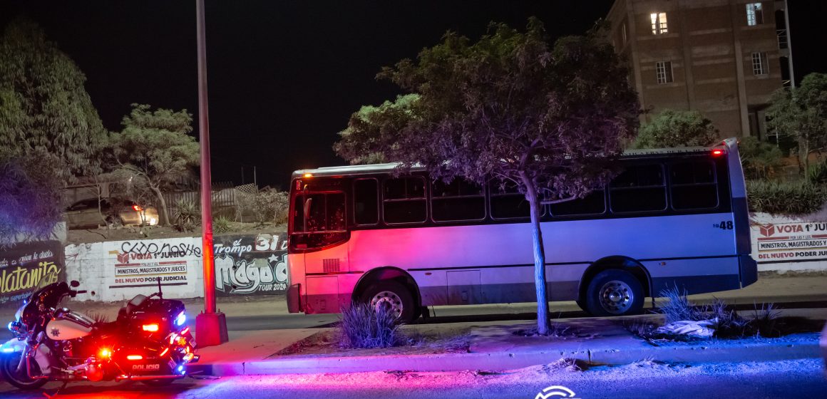 Ataque armado contra chofer de camión de transporte de personal