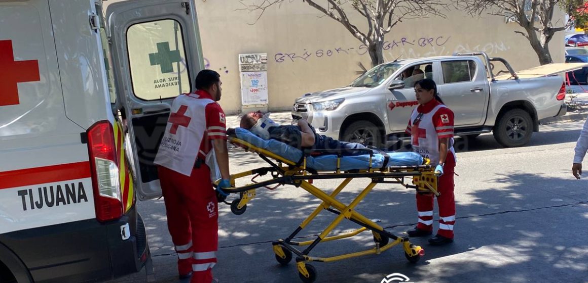 Vehículo Tesla atropella a peatón en Zona Río