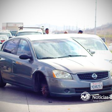 Carambola en retorno de IMOS deja cinco vehículos siniestrados