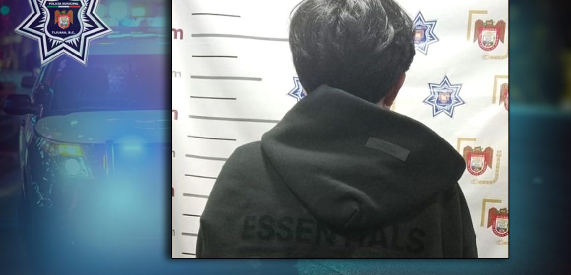 Arrestan a menor en posesión de arma de fuego