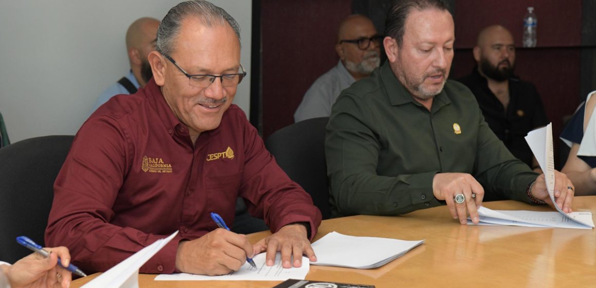 Firma CESPT contrato colectivo con sindicato de burócratas