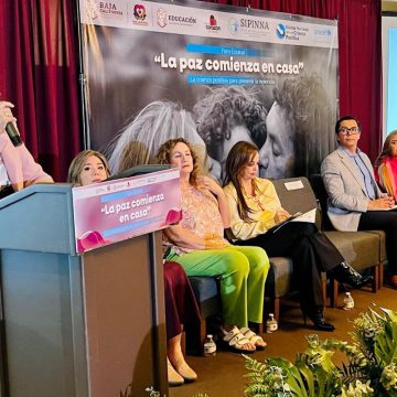 Sistema DIF Baja California promueve la crianza positiva en el foro “La paz comienza en casa”