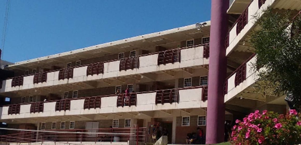 3 Piden maestros realización de convenios ante déficit de espacios en preparatorias de BC