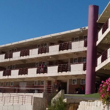 Piden maestros realización de convenios ante déficit de espacios en preparatorias de BC