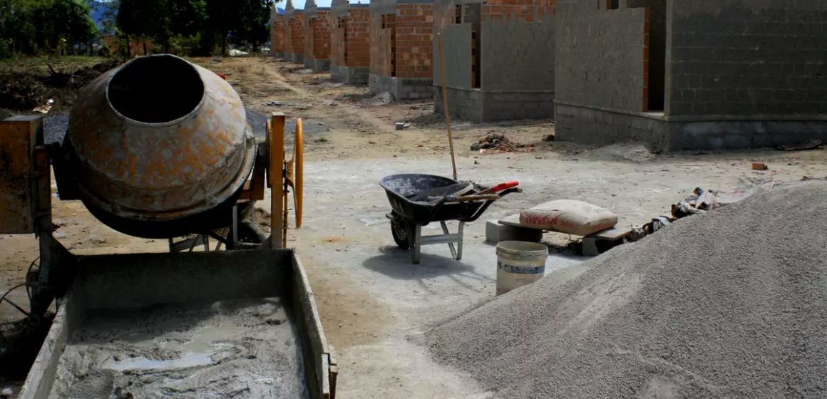 3 Cuestionan costos propuestos por Infonavit para proyecto habitacional en Baja California