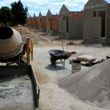 Cuestionan costos propuestos por Infonavit para proyecto habitacional en Baja California