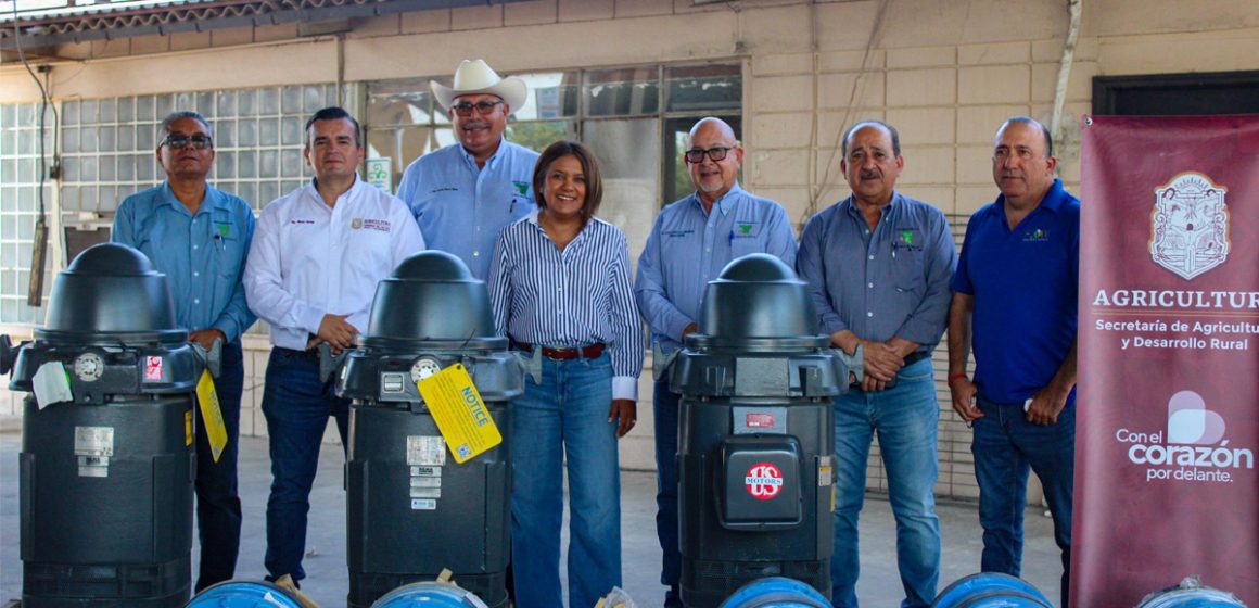 3 Entregan equipamiento para pozos agrícolas en el Valle de Mexicali
