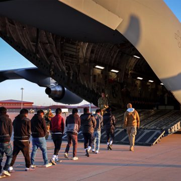 Disminuye población inmigrante en Estados Unidos y aumentan deportaciones