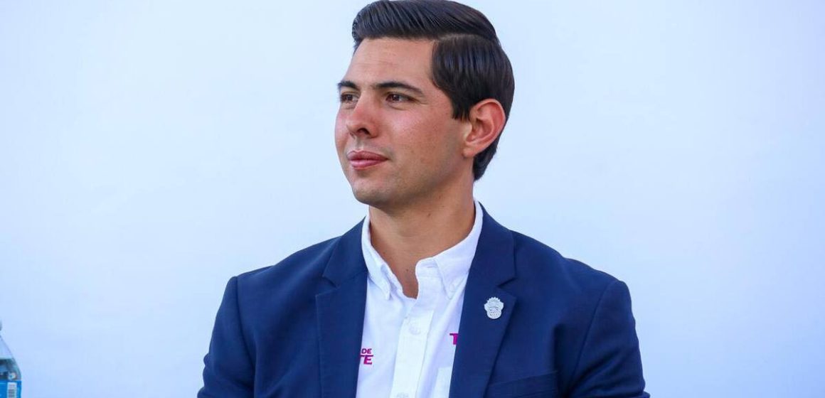 Román Cota realiza gira de trabajo en Ciudad de México: “Habrá sorpresas”