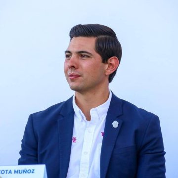 Román Cota realiza gira de trabajo en Ciudad de México: “Habrá sorpresas”