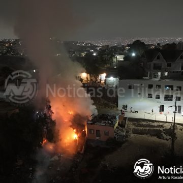 Dos viviendas consumidas por un incendio en la colonia luis Echeverría