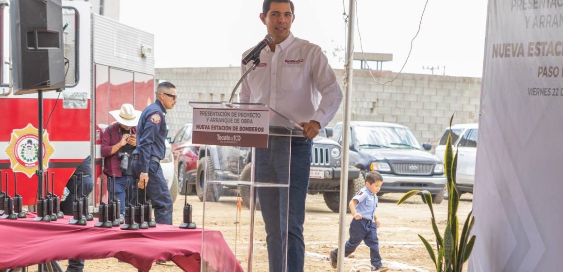 IMG_1826 Román Cota encabeza arranque de obra de la nueva Estación de Bomberos en Paso del Águila