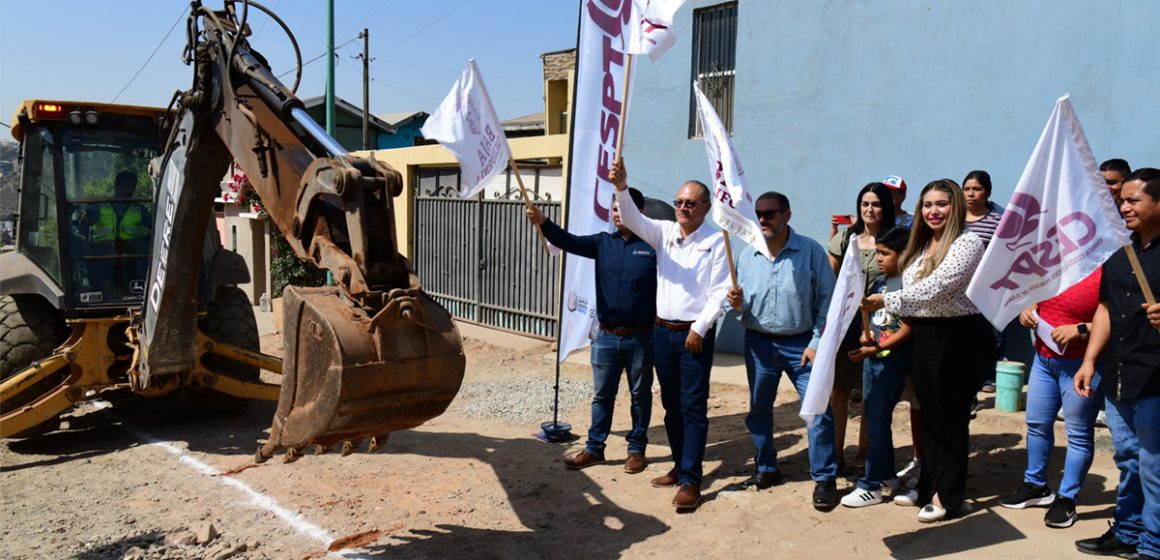 cvx Arranca CESPT obra de drenaje sanitario en Granjas Familias Unidas